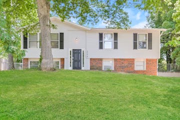 5728 WOODED ACRES DR KNOXVILLE, TN 37921